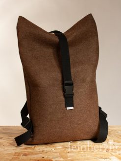 filz-rucksack-braun-roll-top-backpack-2